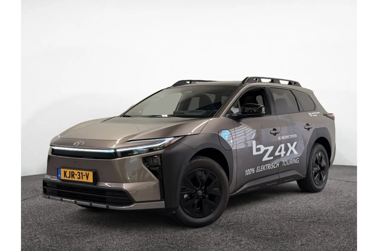 Toyota bZ4X Executive AWD 75 kWh 2026, foto 1