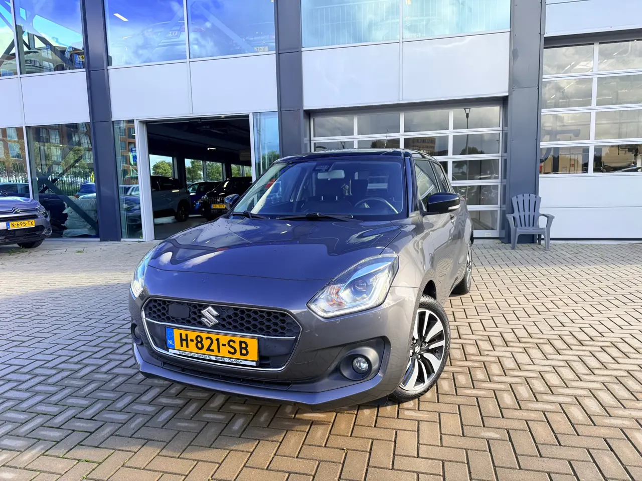 Suzuki Swift 1.0 Stijl Smart Hybrid 2020, foto 1