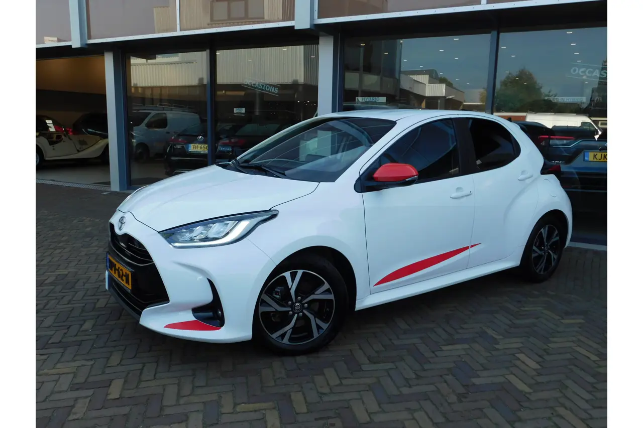 Toyota Yaris 1.5 Hybrid 115 Dynamic 2025, foto 1