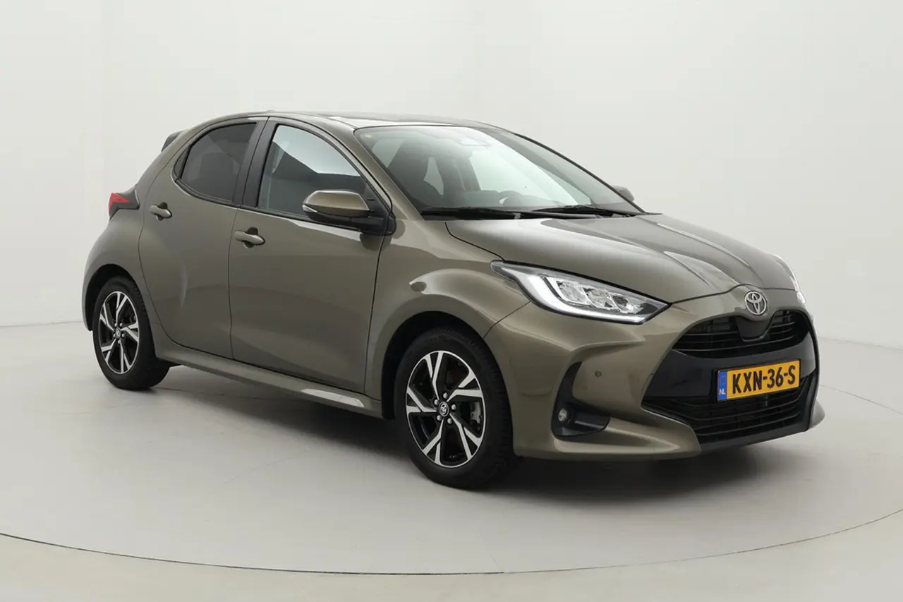 Toyota Yaris 1.5 Hybrid 115 Dynamic 2025, photo 1
