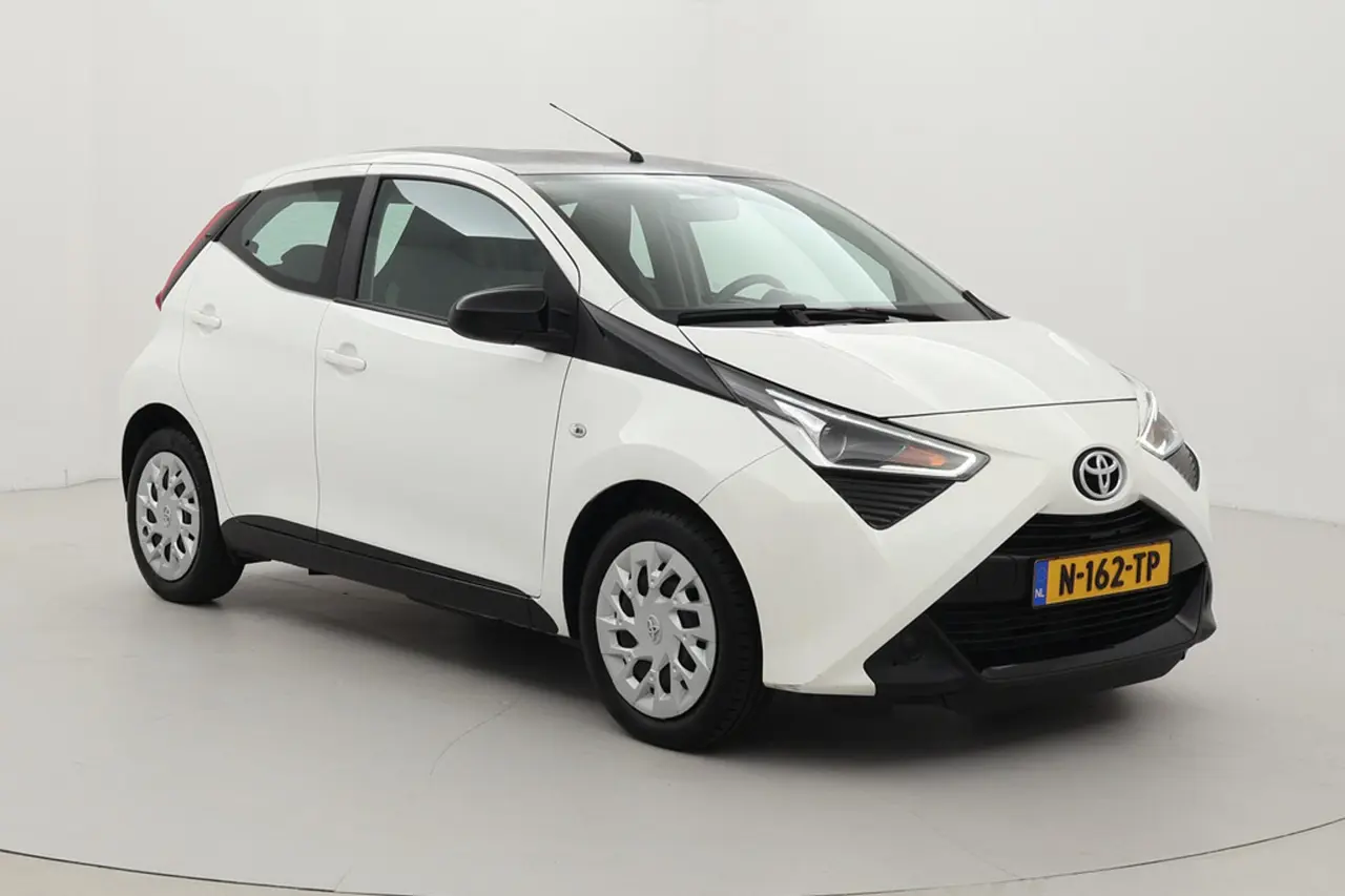Toyota Aygo 1.0 VVT-i X-Play 2022, foto 1
