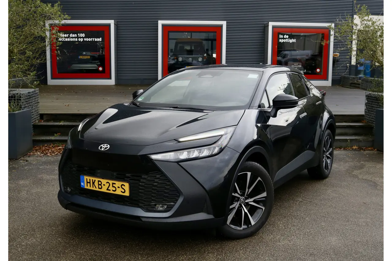 Toyota C-HR 2.0 Plug-In Hybrid 220 Dynamic 2025, foto 1