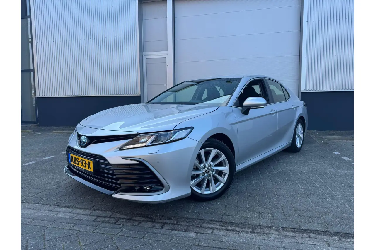 Toyota Camry 2.5 Hybrid Business 2023, foto 1