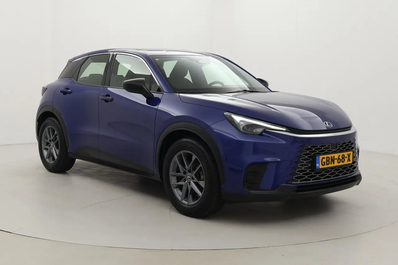 Lexus LBX 1.5 2Wd 2024, foto 1
