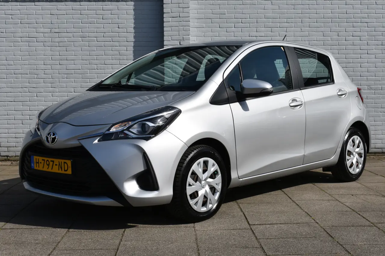 Toyota Yaris 1.5 VVT-i Active Automaat 112Pk 2020, foto 1