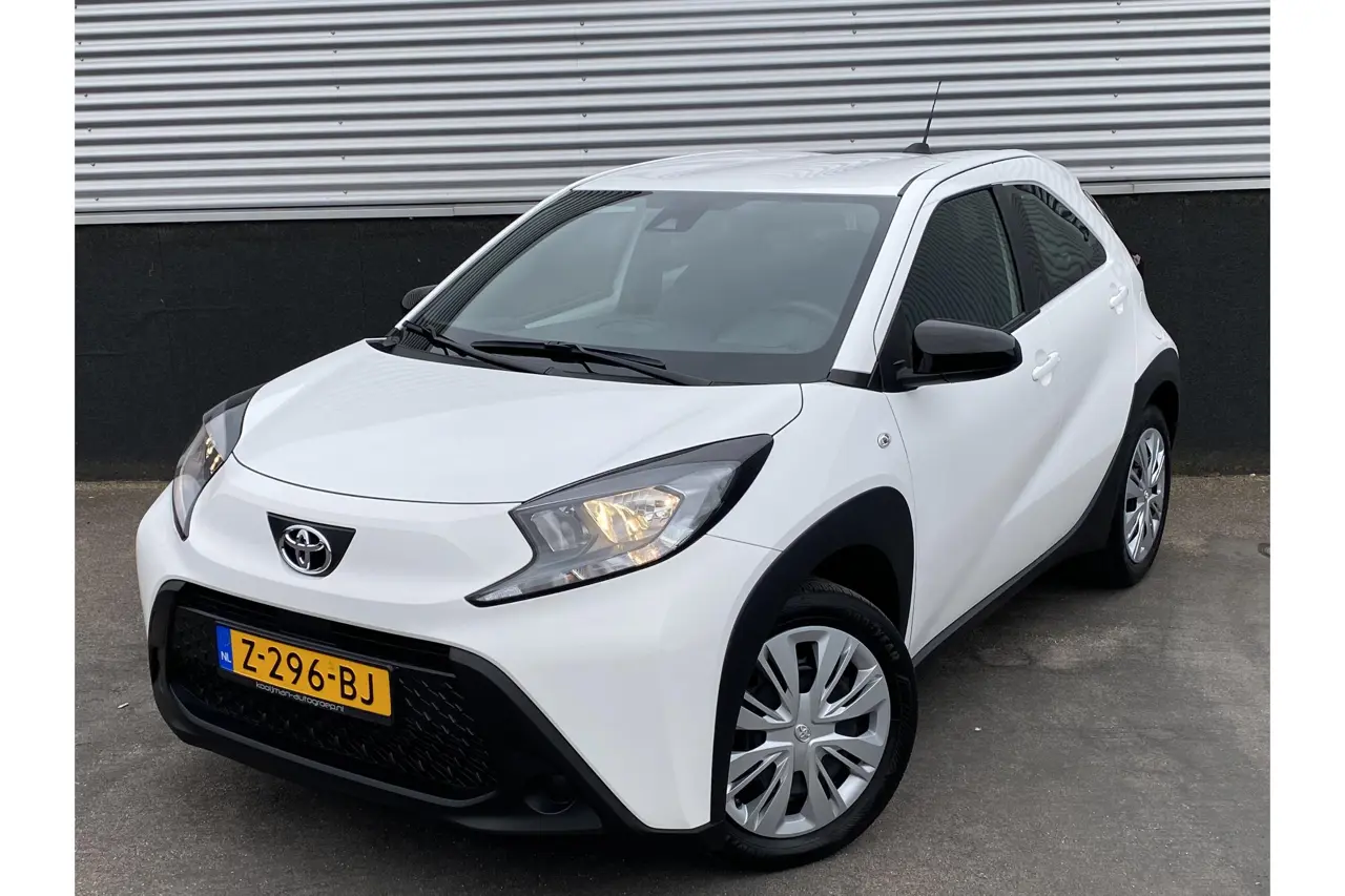Toyota Aygo X 1.0 VVT-i Mt Play 2024, photo 1