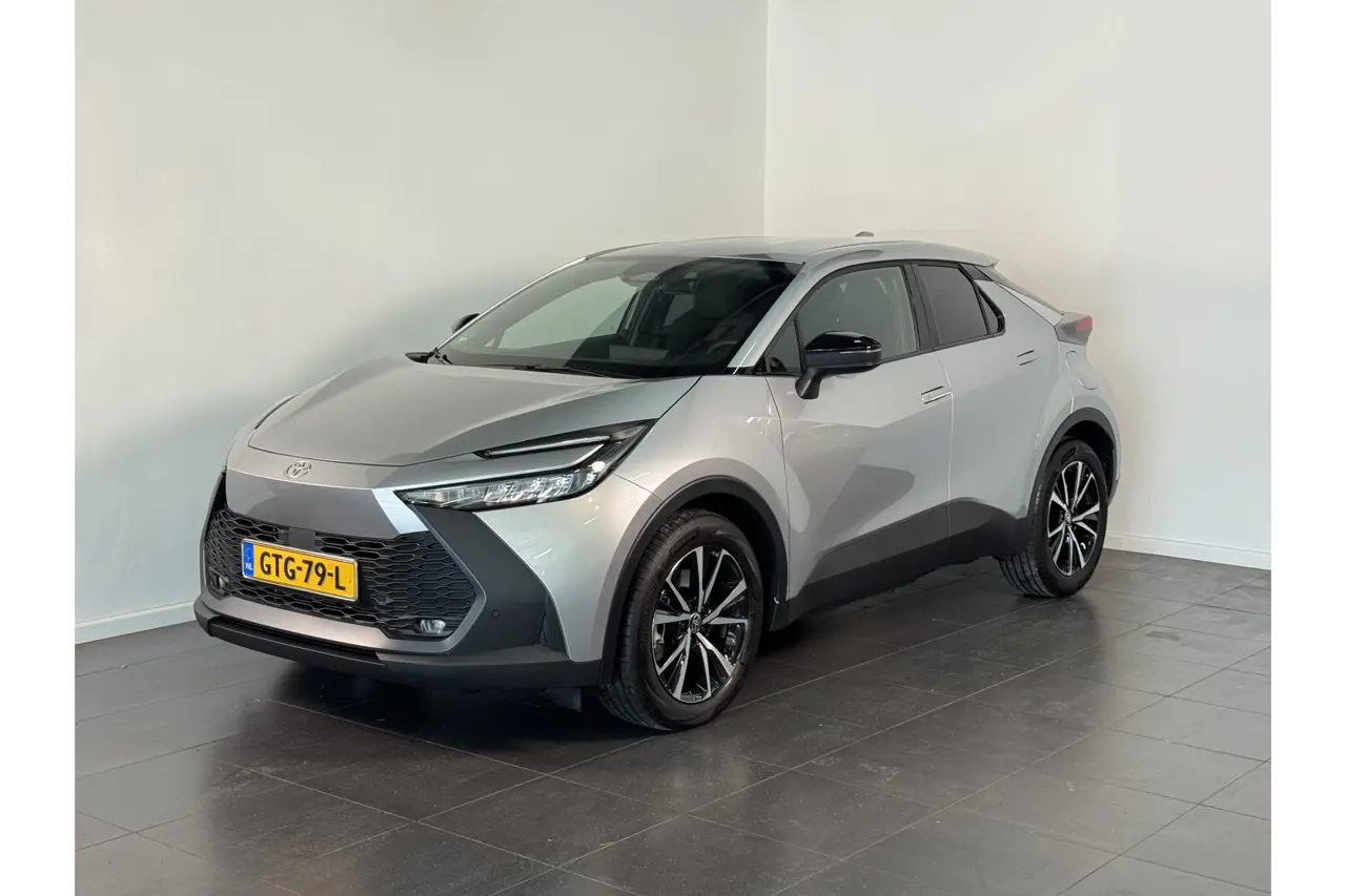 Toyota C-HR 2.0 Plug-In Hybrid 220 Dynamic 2024, foto 1