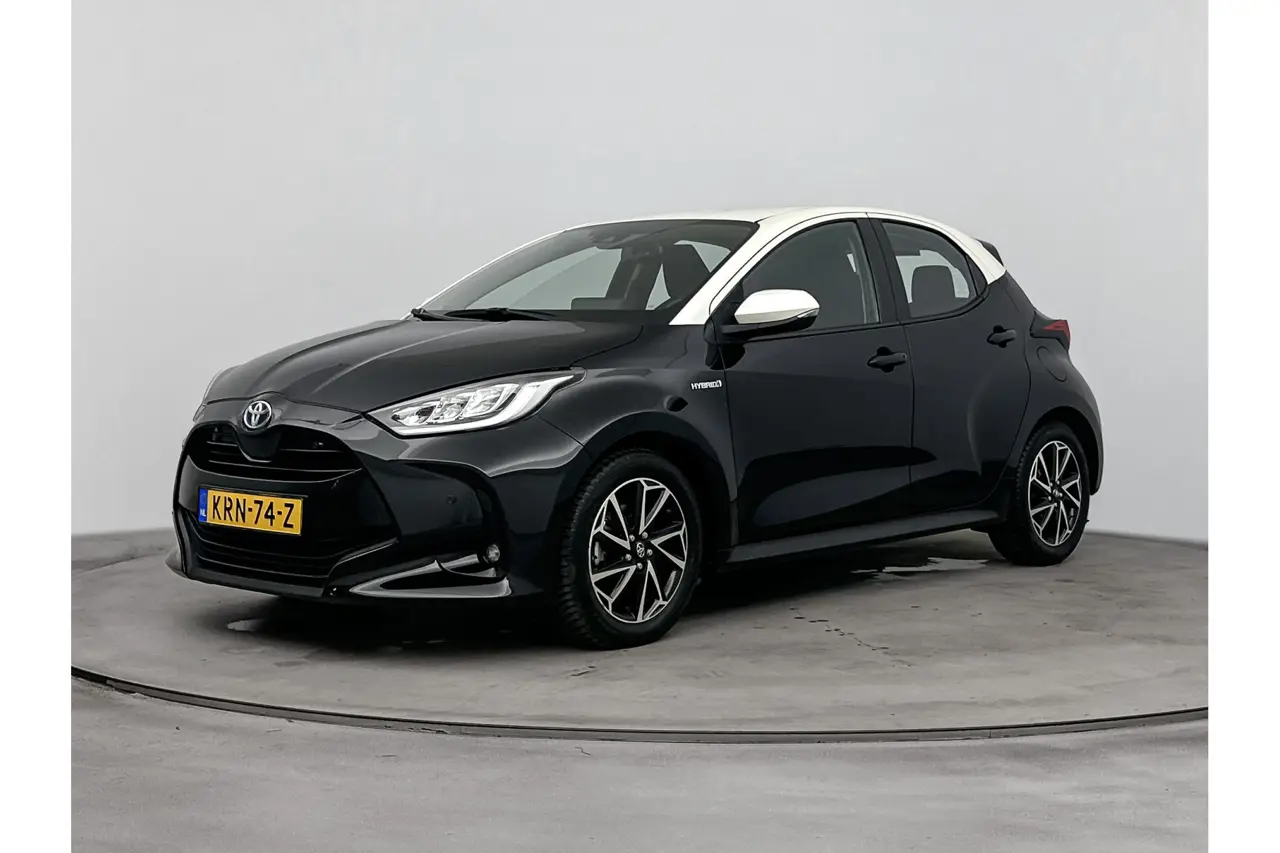 Toyota Yaris 1.5 Hybrid Dynamic Bi-Tone 2021, foto 1