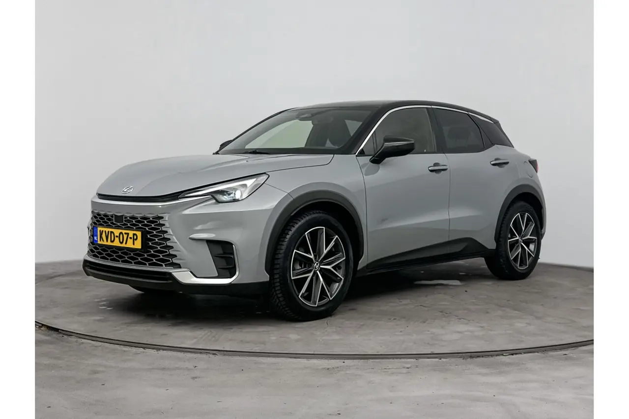 Lexus LBX 1.5 Emotion 2Wd 2024, foto 1