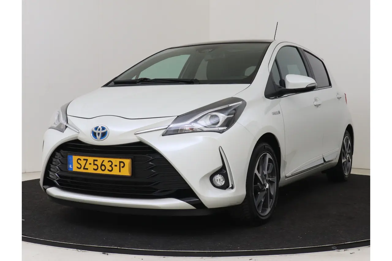 Toyota Yaris 1.5 Hybrid Premium 2018, foto 1