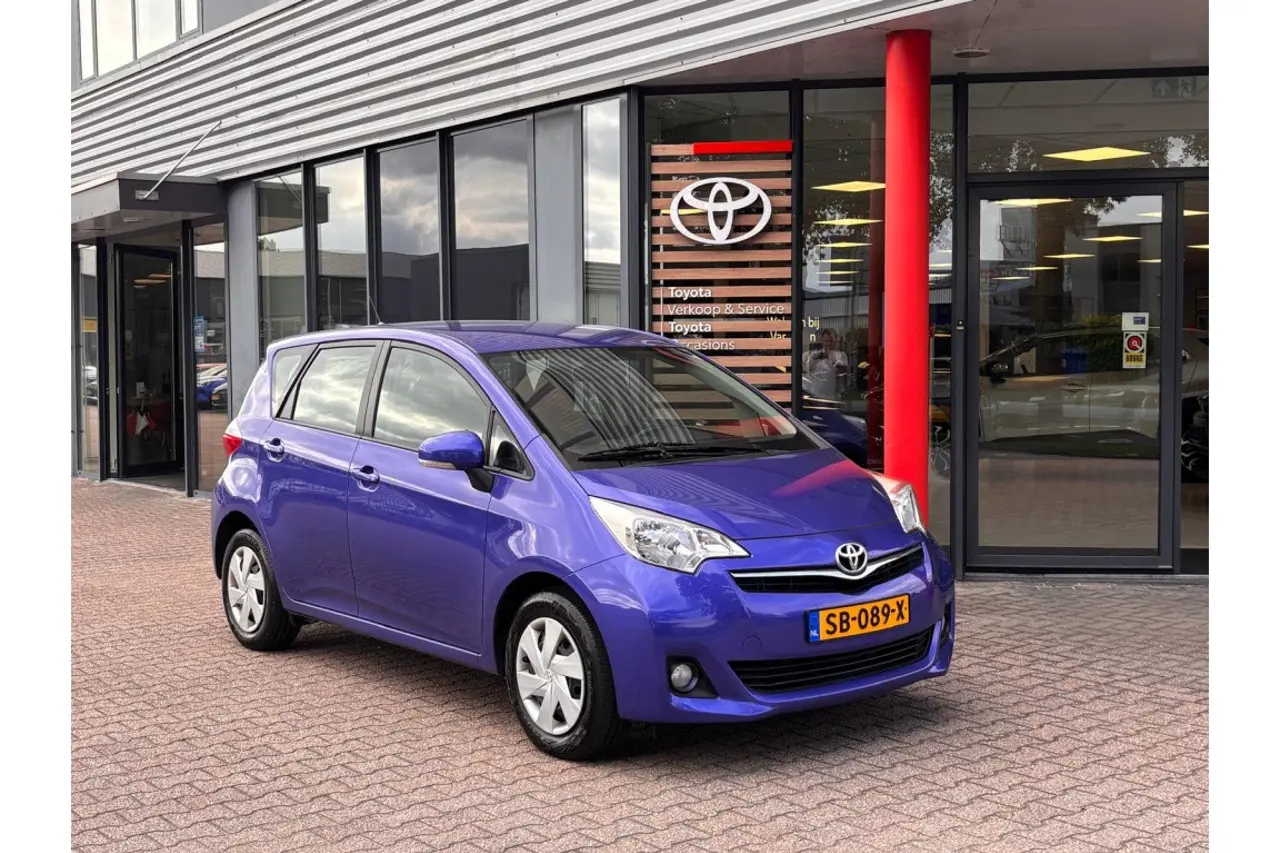 Toyota Verso-S 1.3 VVT-i Comf. Plus 2011, foto 1