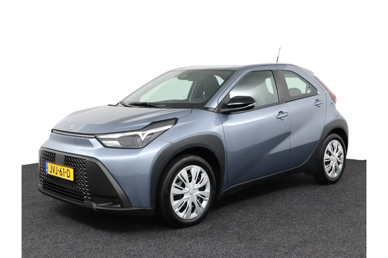 Toyota Aygo X Hybrid 115 Play 2026, foto 1