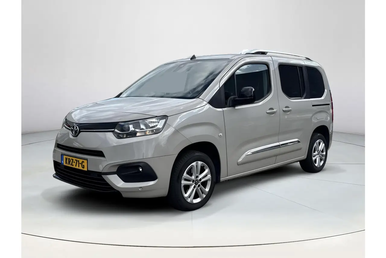 Toyota Proace City Verso 1.2 Turbo Professional 2022, foto 1