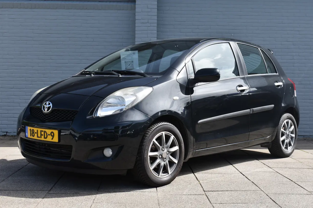 Toyota Yaris 1.3 Vvti Aspiration Automaat 100Pk 2010, foto 1