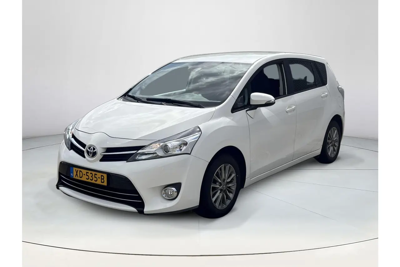 Toyota Verso 1.8 VVT-i Dynamic 2017, foto 1