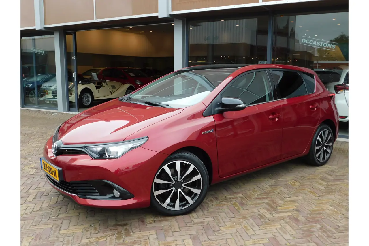 Toyota Auris 1.8 Hybrid Black Edition 2018, foto 1