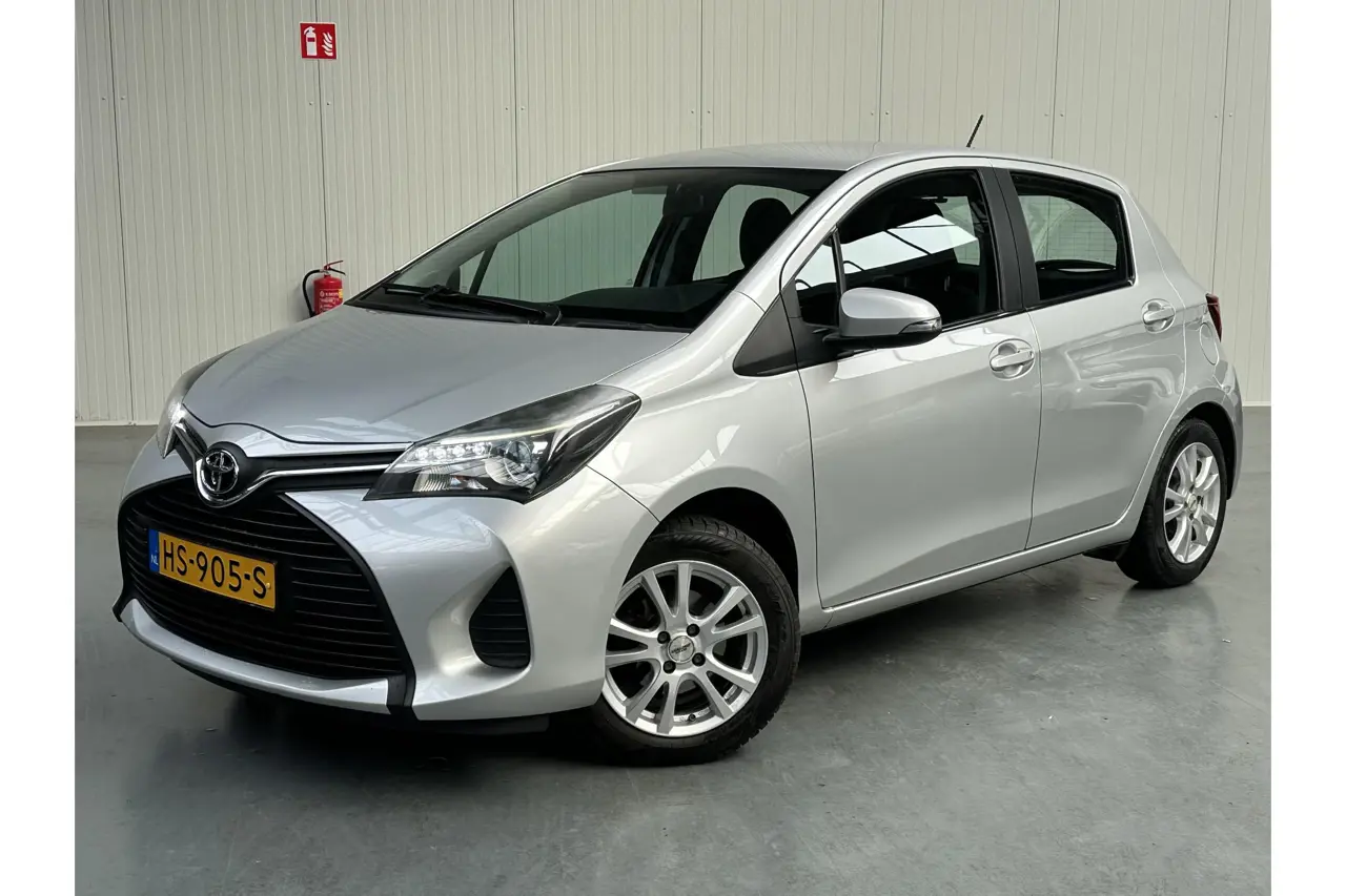 Toyota Yaris 1.0 VVT-i Now 2016, foto 1