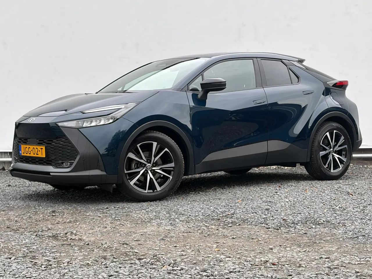 Toyota C-HR 1.8 Hybrid 140 Dynamic 2025, foto 1