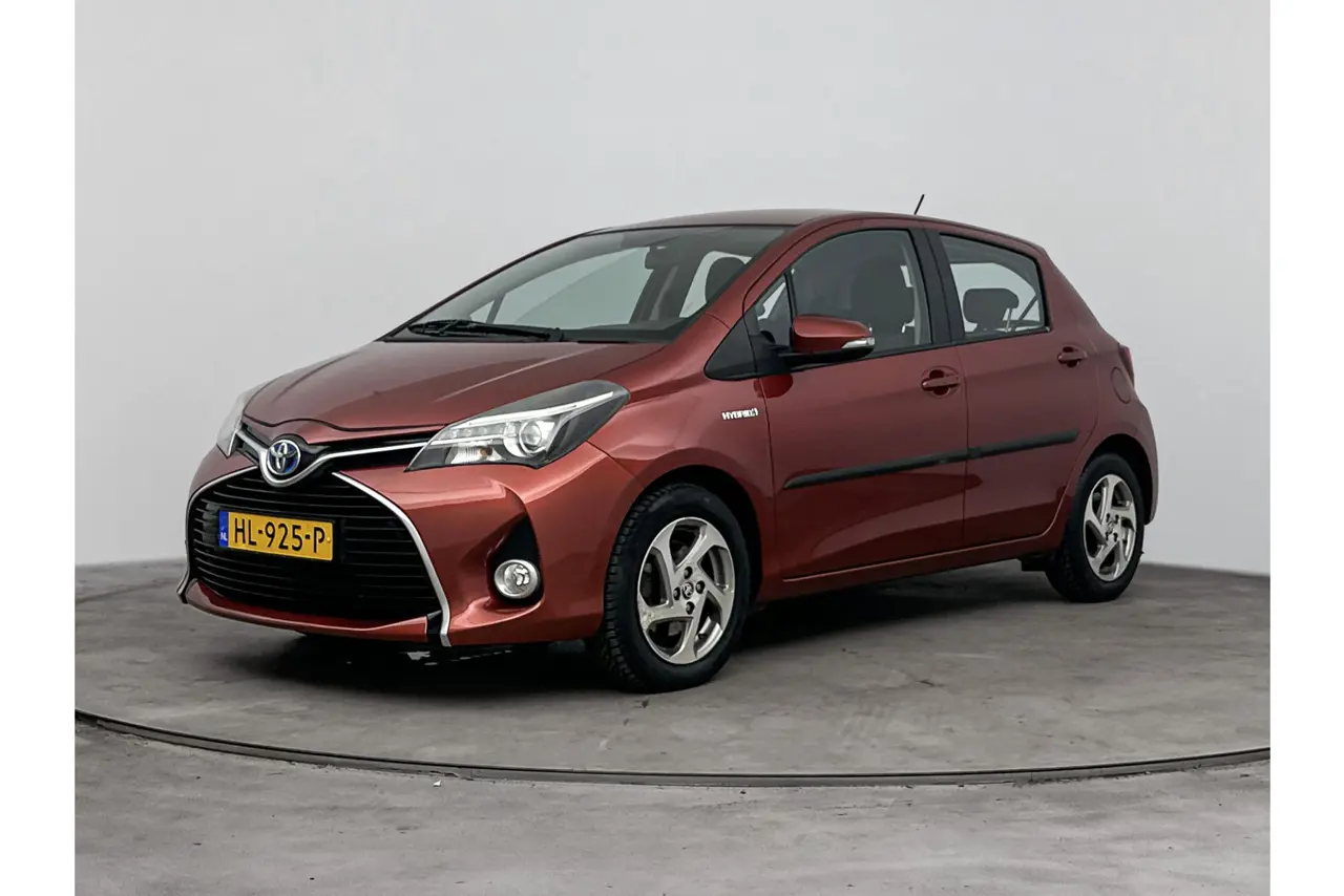 Toyota Yaris 1.5 Hybrid Lease 2015, foto 1