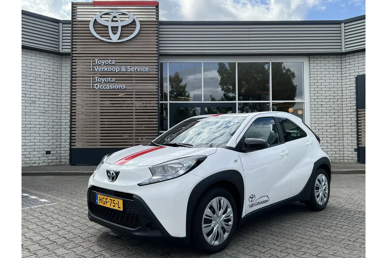 Toyota Aygo X Play 2025, foto 1