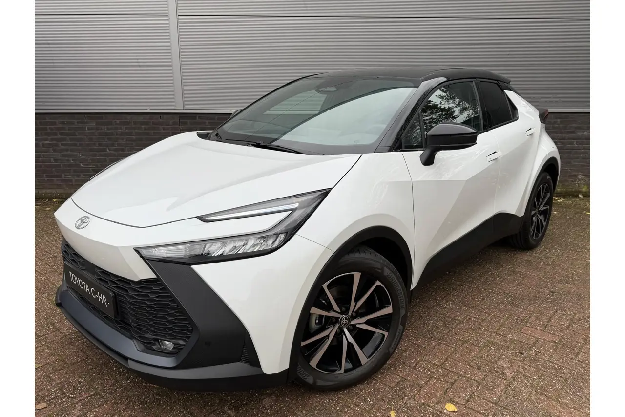 Toyota C-HR 1.8 Hybrid 140 Dynamic Bi-Tone 2026, foto 1