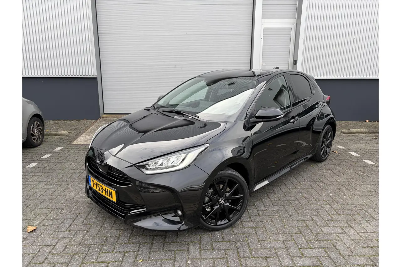 Toyota Yaris 1.5 Hybrid Dynamic 2023, foto 1