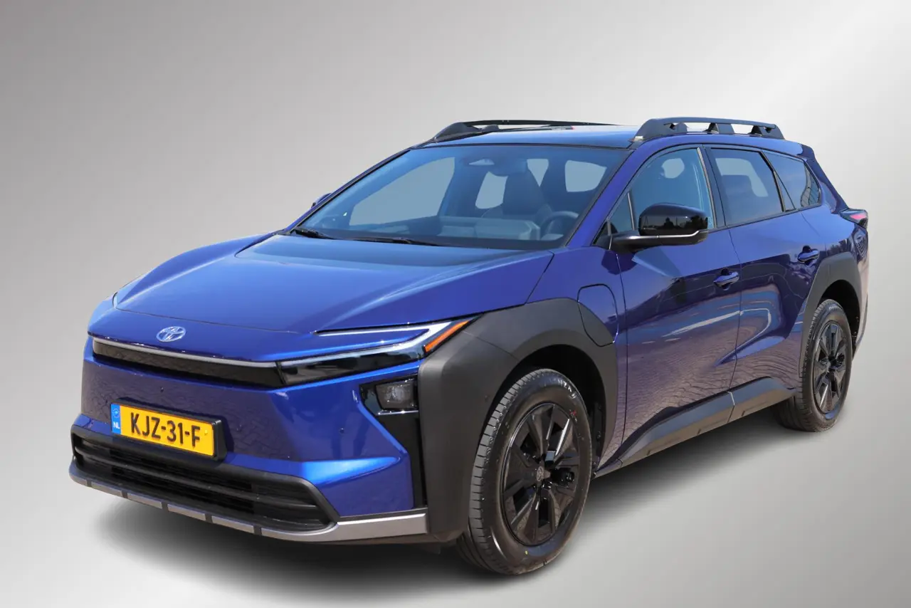 Toyota bZ4X Executive AWD 75 kWh, 2026, foto 1