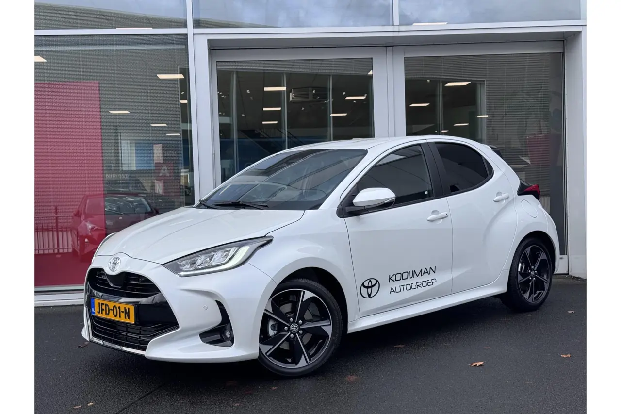 Toyota Yaris 1.5 Hybrid 130 Executive 2025, foto 1