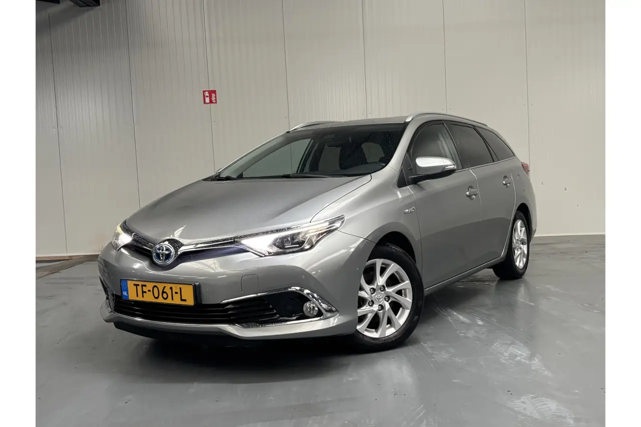 Toyota Auris Touring Sports 1.8 Hybrid Executive 2018, photo 1