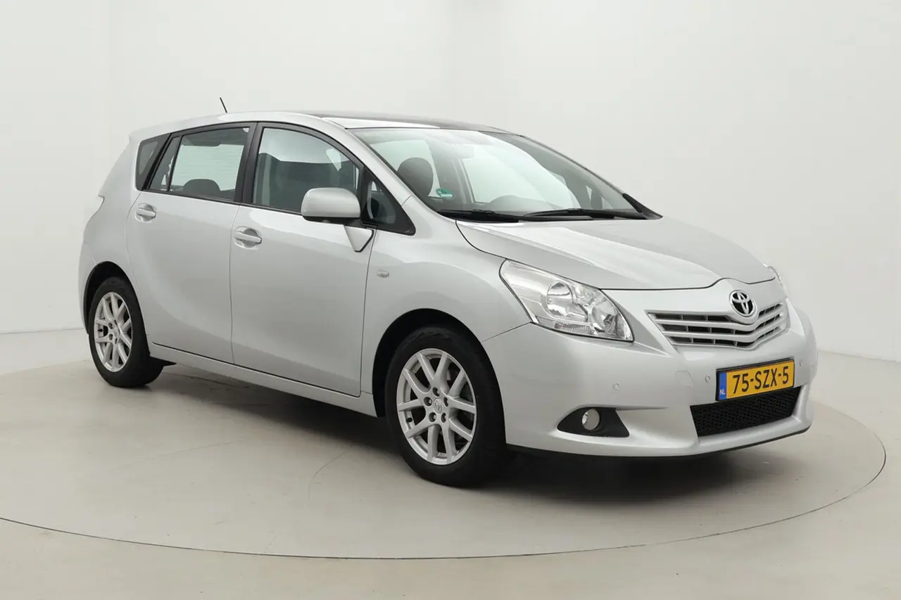 Toyota Verso 1.8 VVT-i Business 2012, foto 1