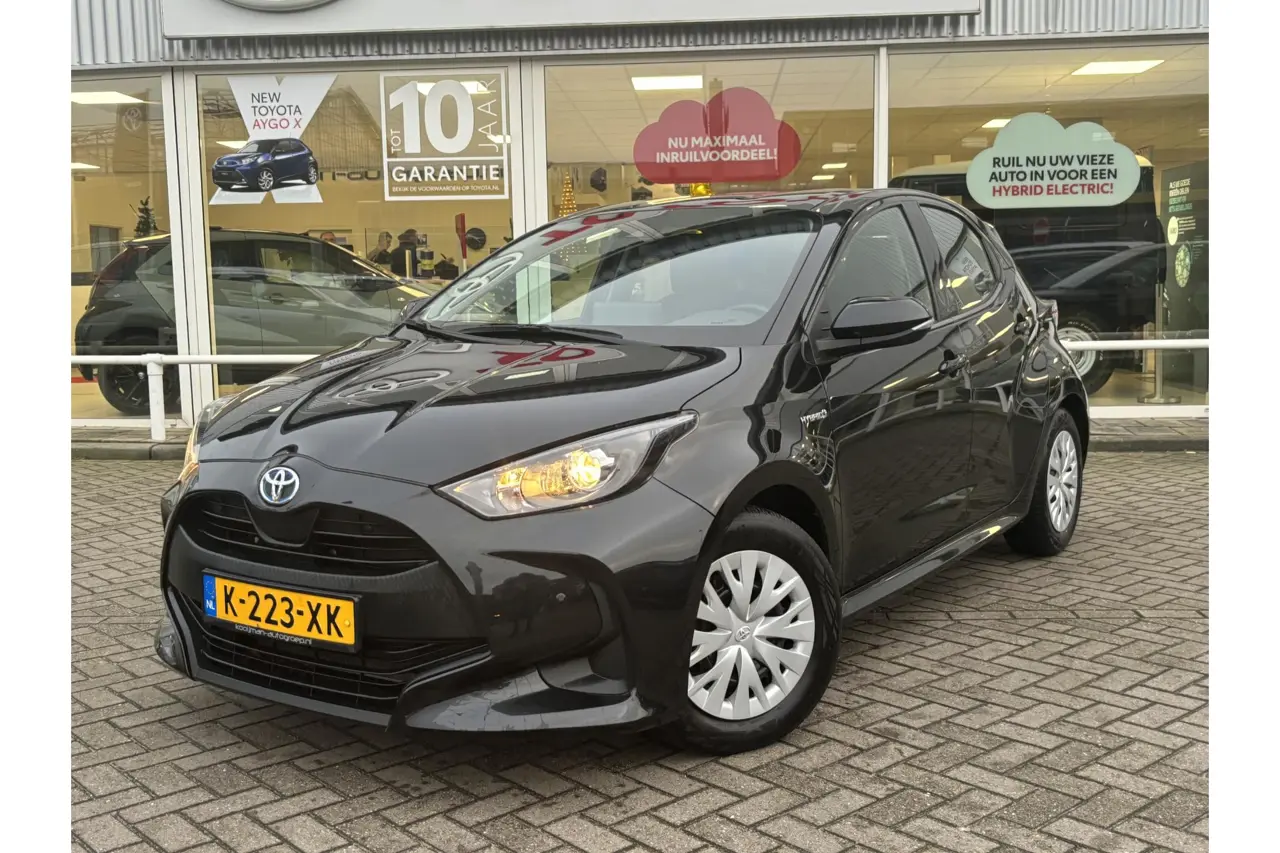 Toyota Yaris 1.5 Hybrid Active 2021, foto 1
