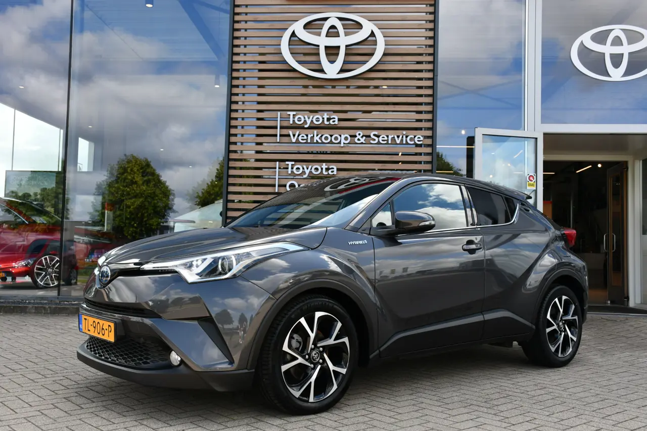 Toyota C-HR 1.8 Hybrid Dynamic Automaat 122Pk 2018, foto 1
