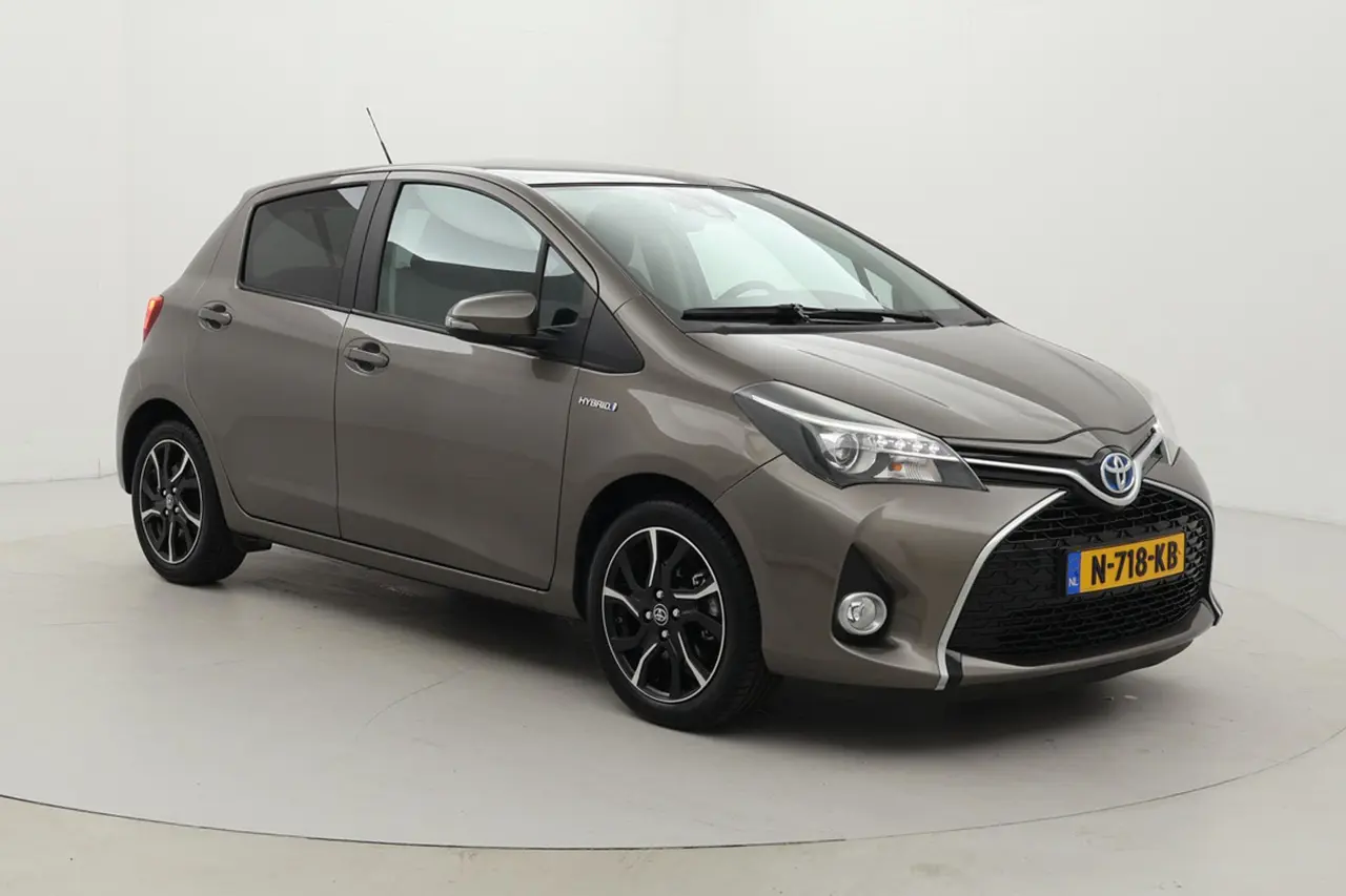 Toyota Yaris 1.5 Hybrid Dynamic 2016, foto 1