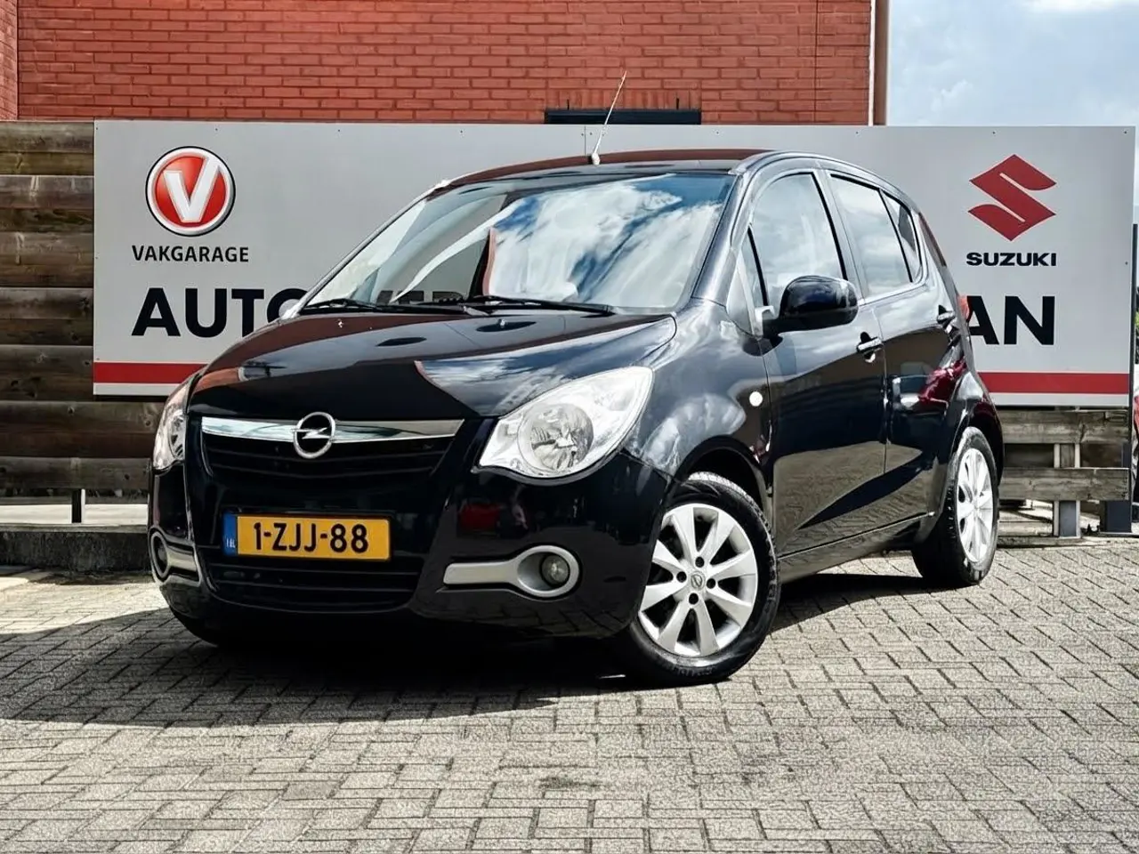 Opel Agila 1.2 Edition 2015, foto 1