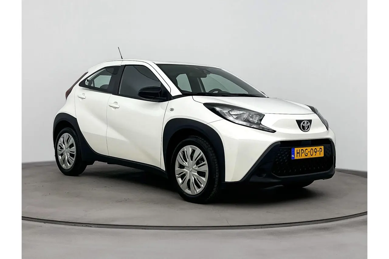 Toyota Aygo X 1.0 VVT-i Mt Play 2025, foto 1