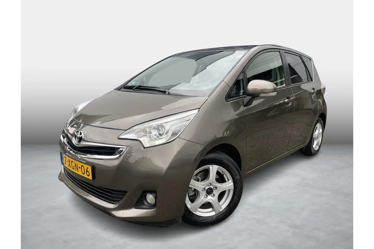 Toyota Verso-S 1.3 VVT-i Trend Navi All Seasonbanden 2014, foto 1