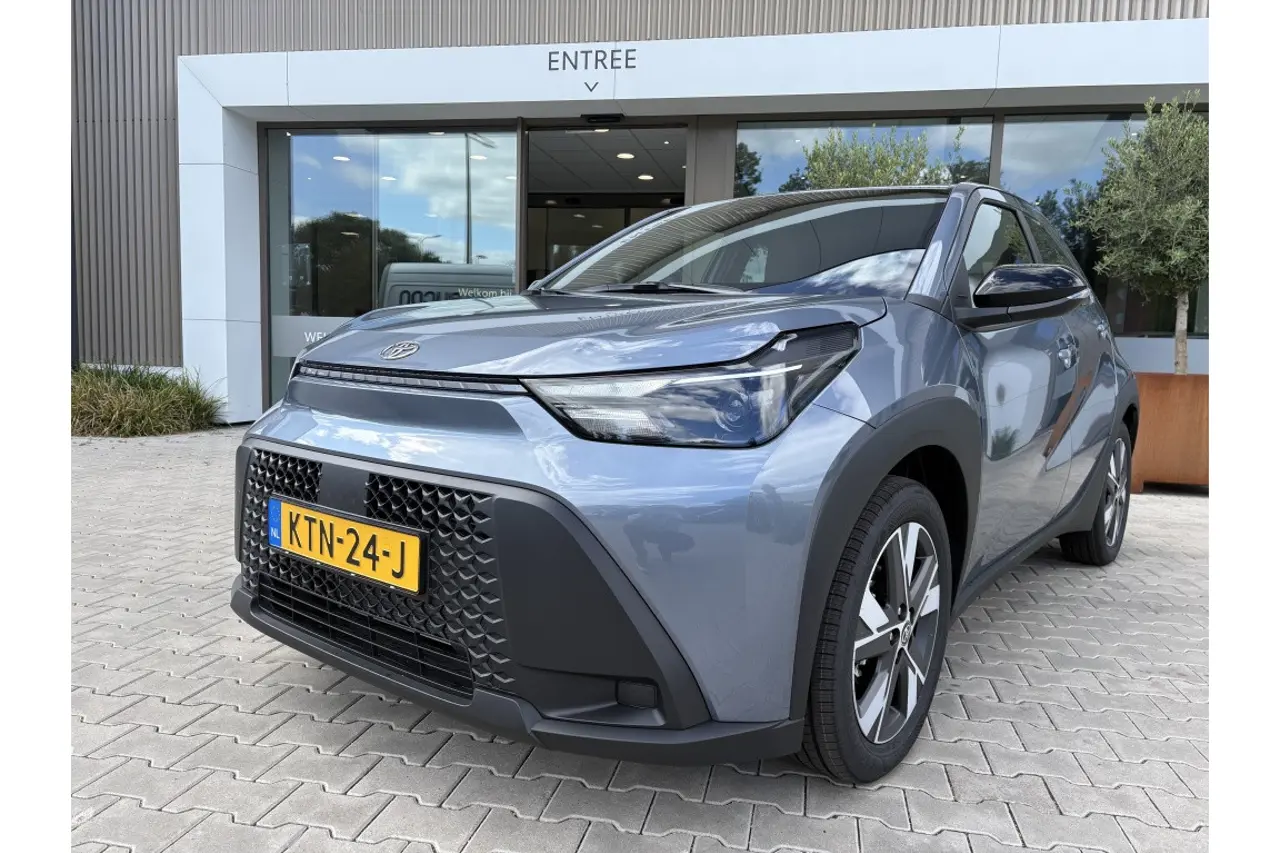 Toyota Aygo X Hybrid 115 Play 2026, foto 1
