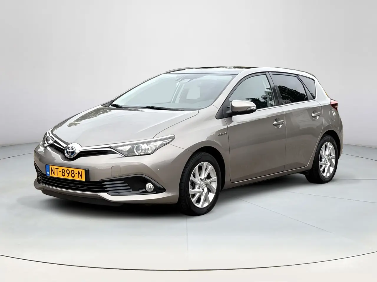 Toyota Auris 1.8 Hybrid Trend 2016, foto 1