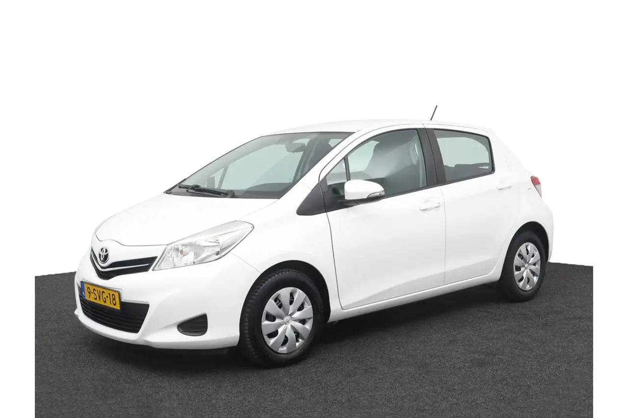 Toyota Yaris 1.0 VVT-i Now 2014, foto 1