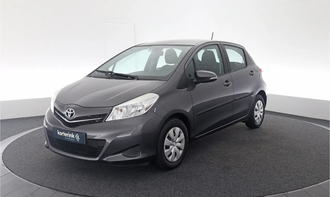 Toyota Yaris 1.0 VVT-i Now 2014, foto 1