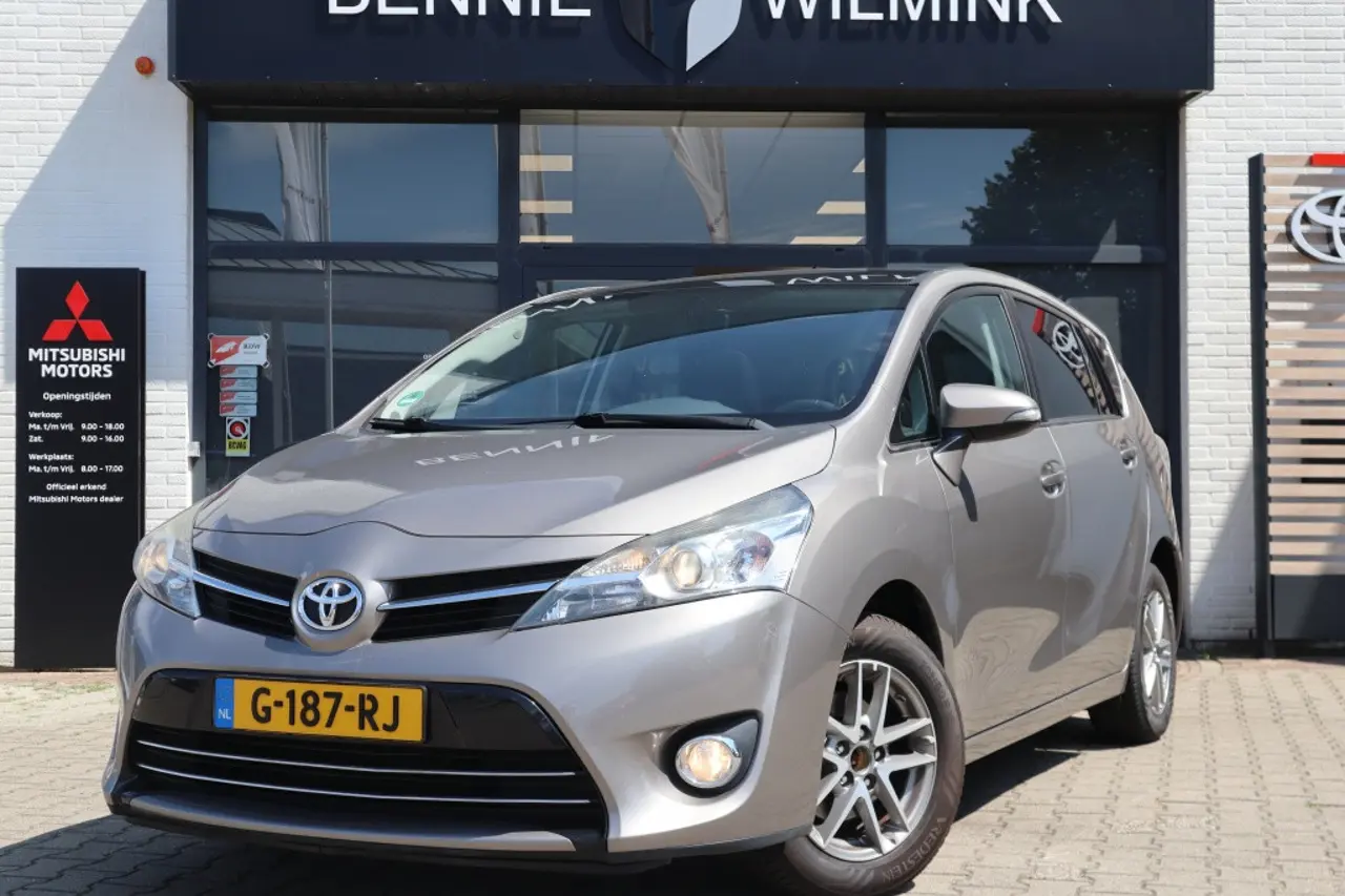 Toyota Verso 1.8 VVT-i Aspiration Automaat 2016, foto 1