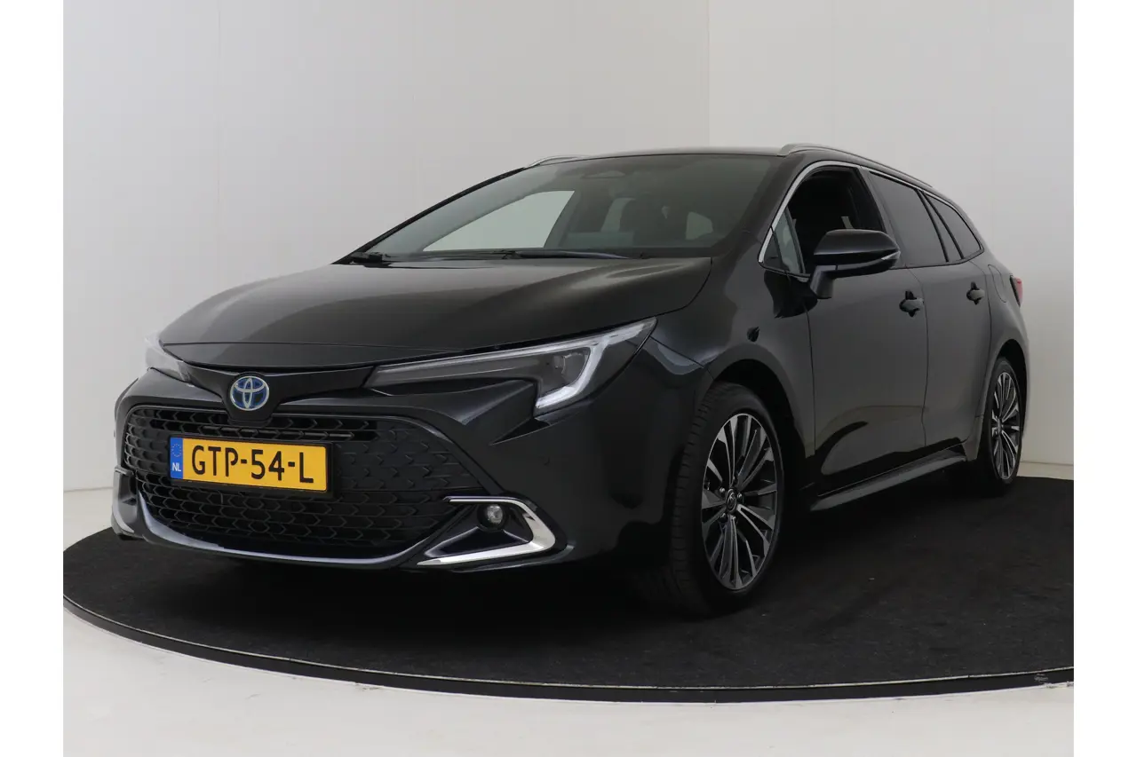 Toyota Corolla Touring Sports Hybrid 140 Business Plus 2025, photo 1