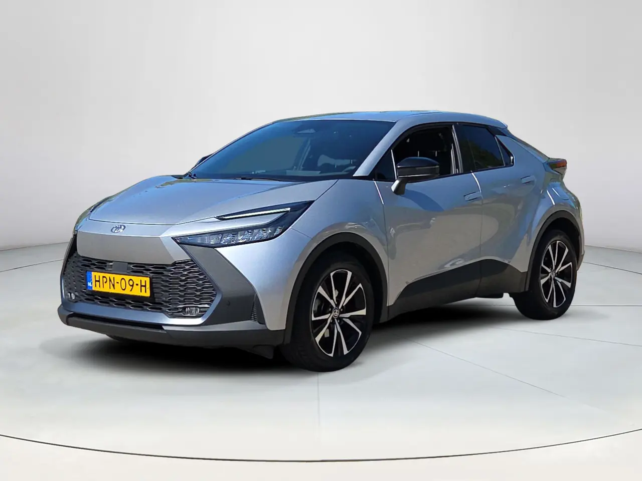 Toyota C-HR 1.8 Hybrid 140 Dynamic 2025, foto 1