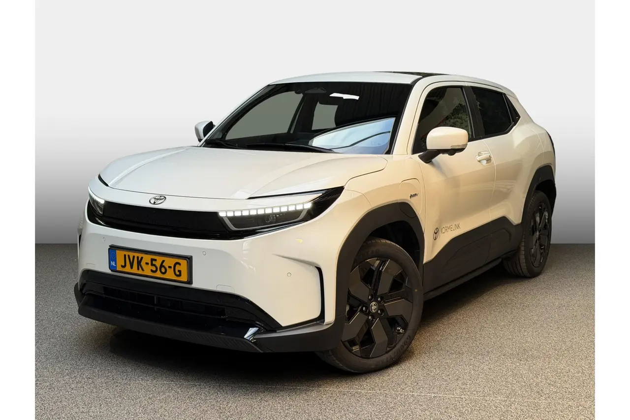 Toyota Urban Cruiser Executive 61 kWh 2026, foto 1
