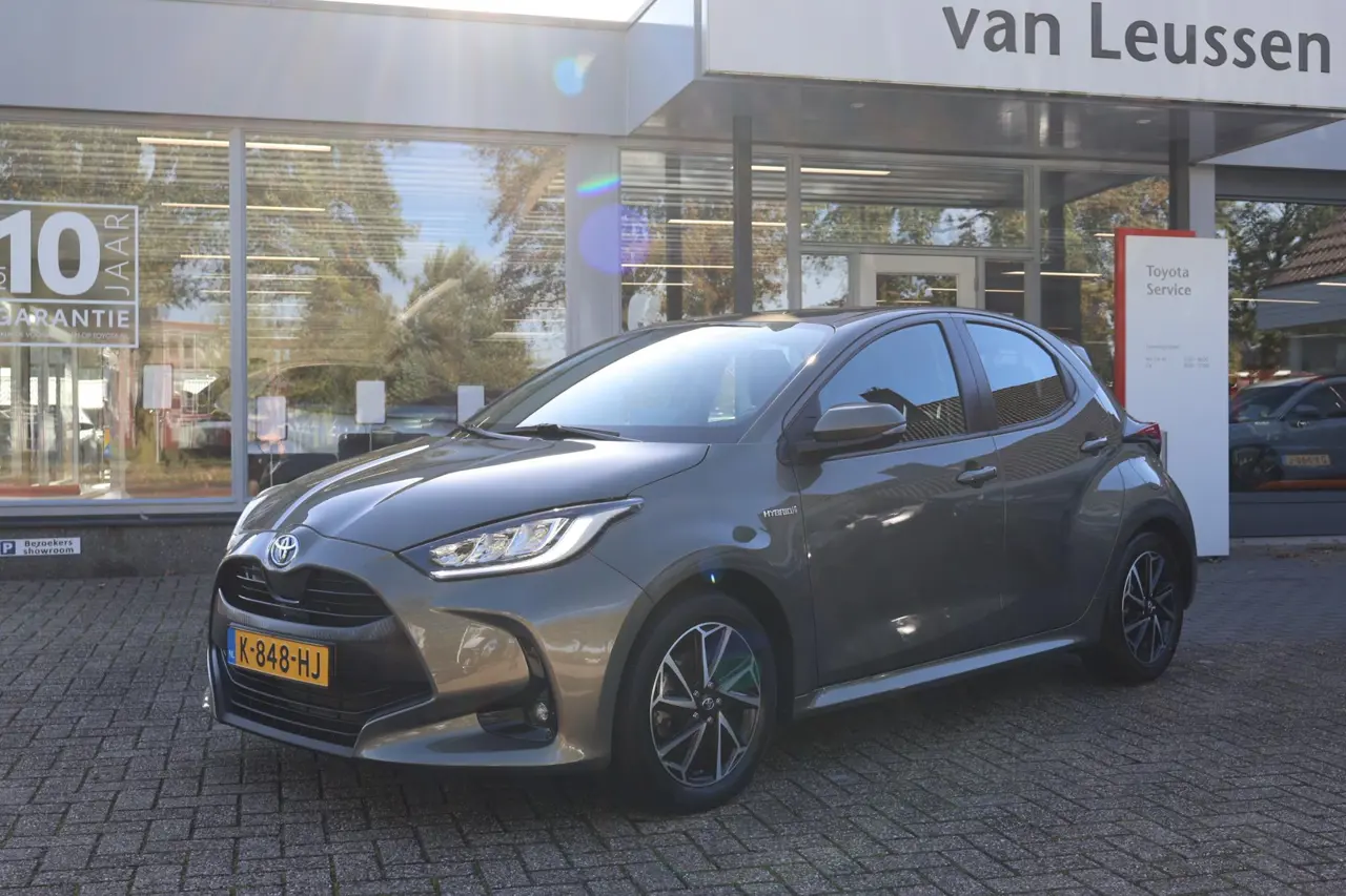 Toyota Yaris 1.5 Hybrid Dynamic 2021, foto 1