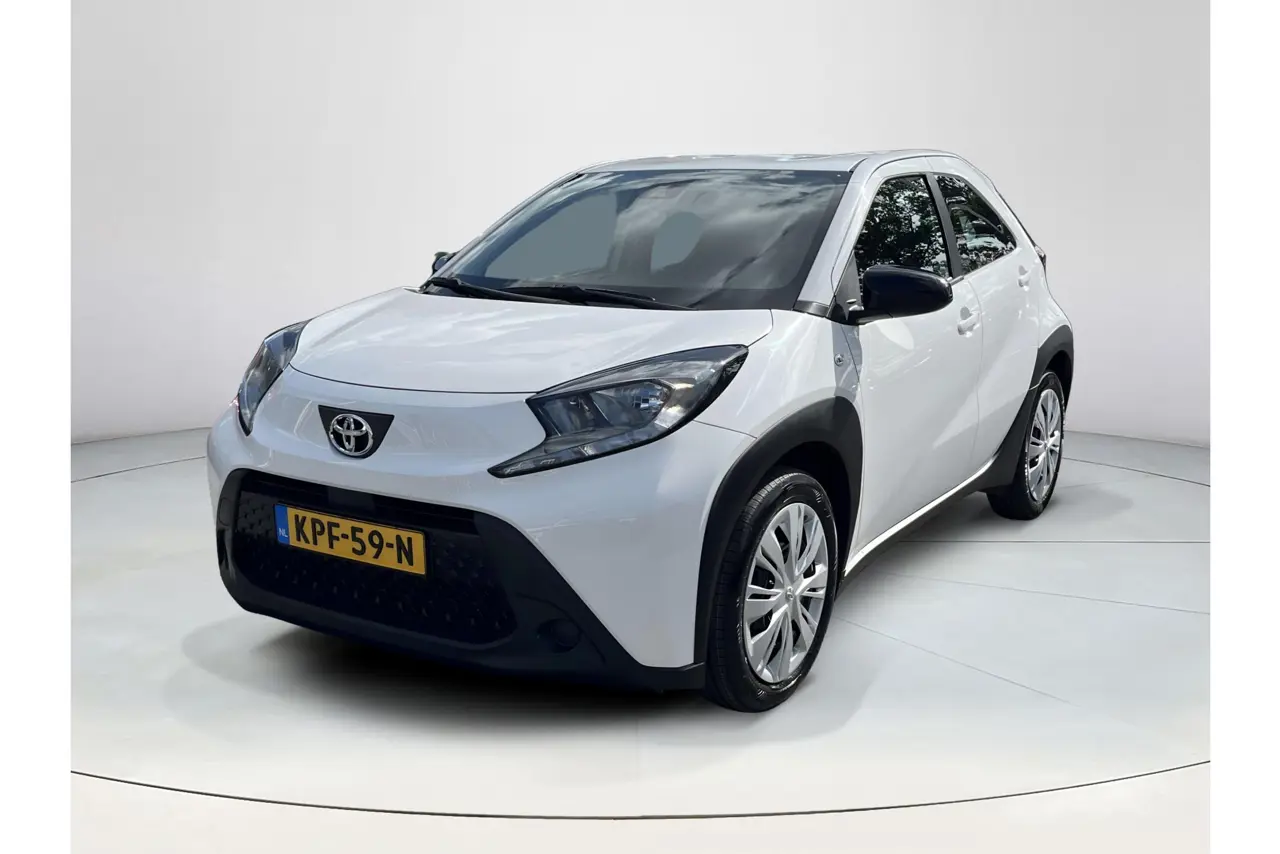 Toyota Aygo X 1.0 VVT-i S-CVT Play 2023, foto 1