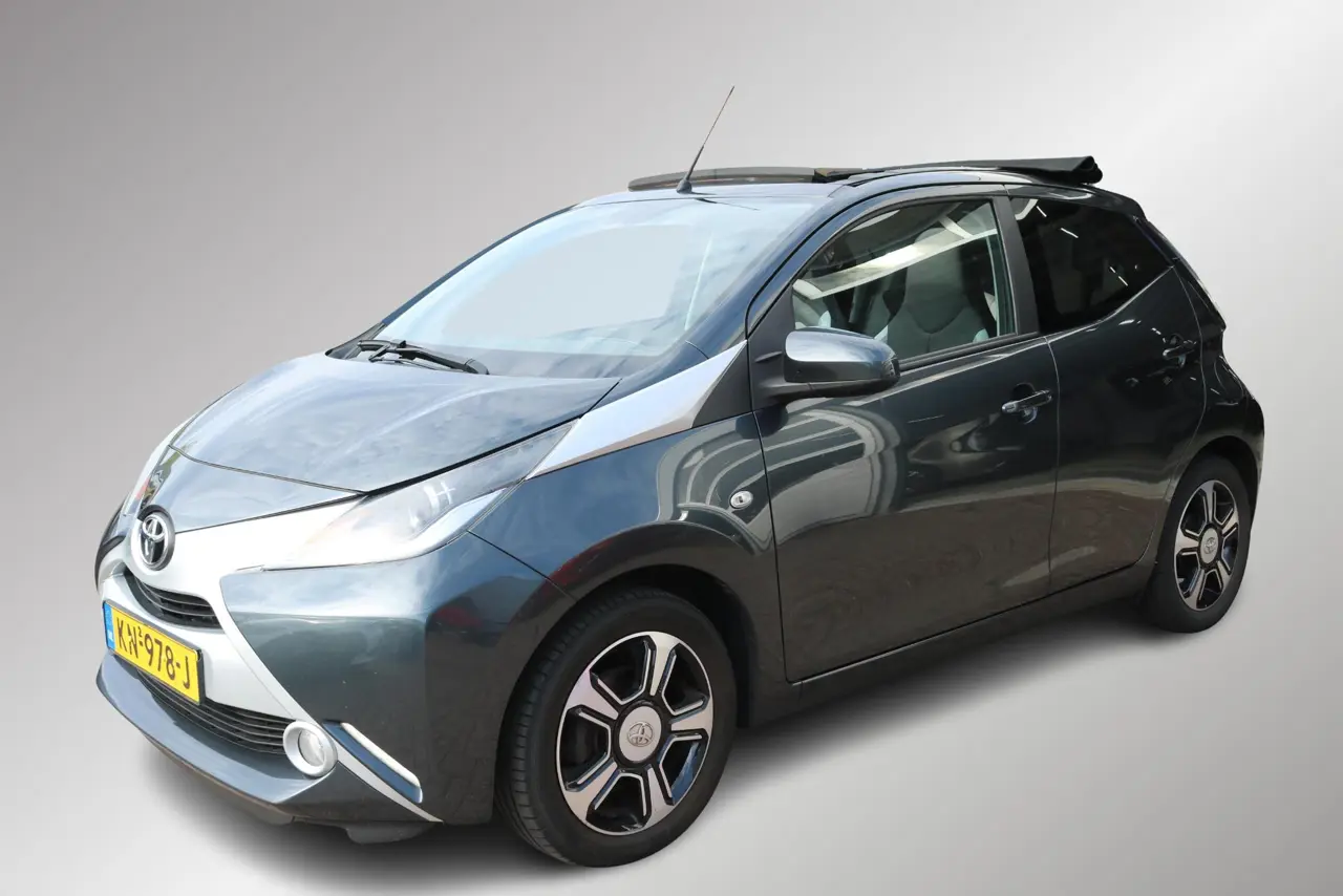 Toyota Aygo 1.0 VVT-i X-Clusiv, Cabrio, 2016, foto 1