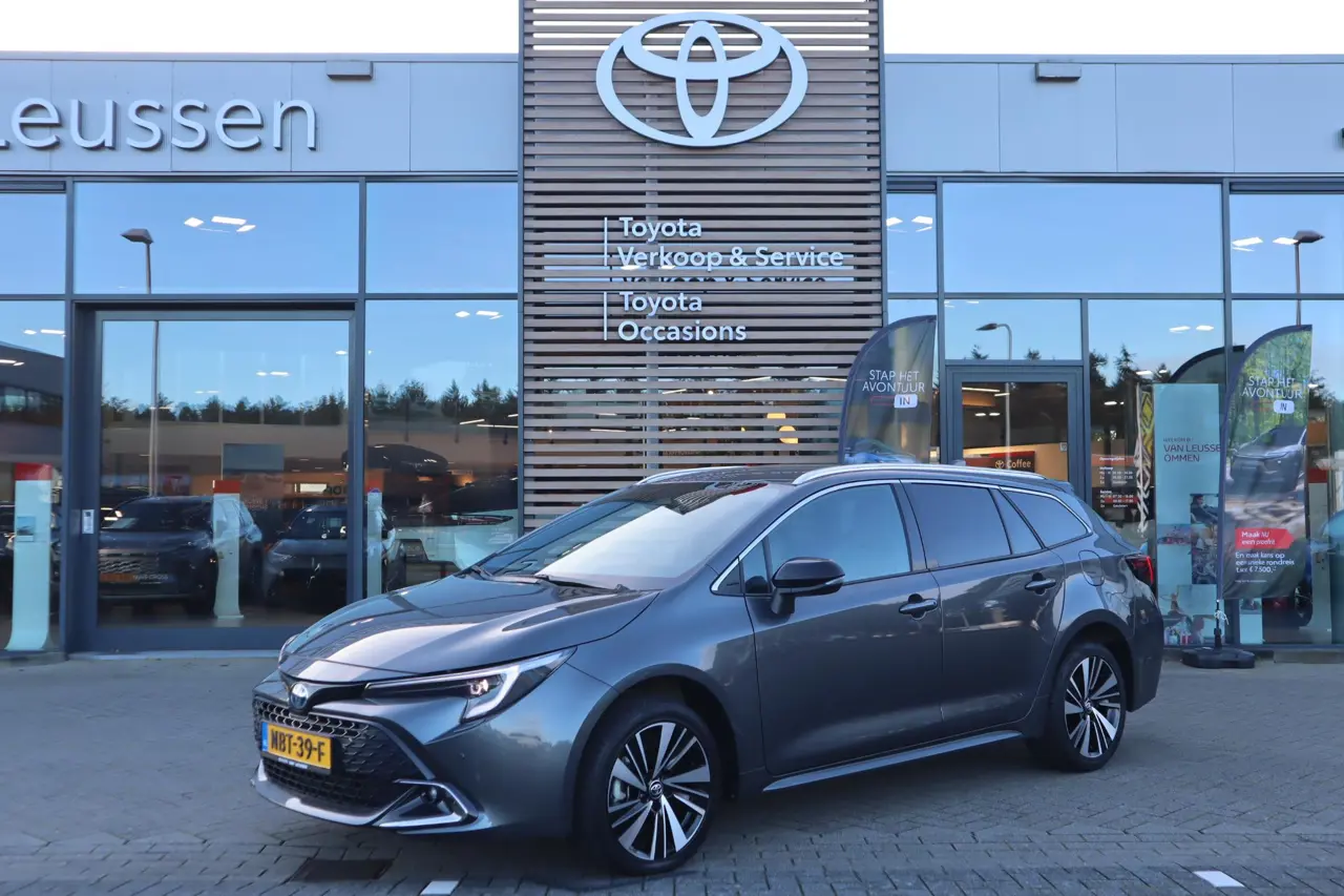 Toyota Corolla Touring Sports Hybrid 140 Dynamic 2025, photo 1
