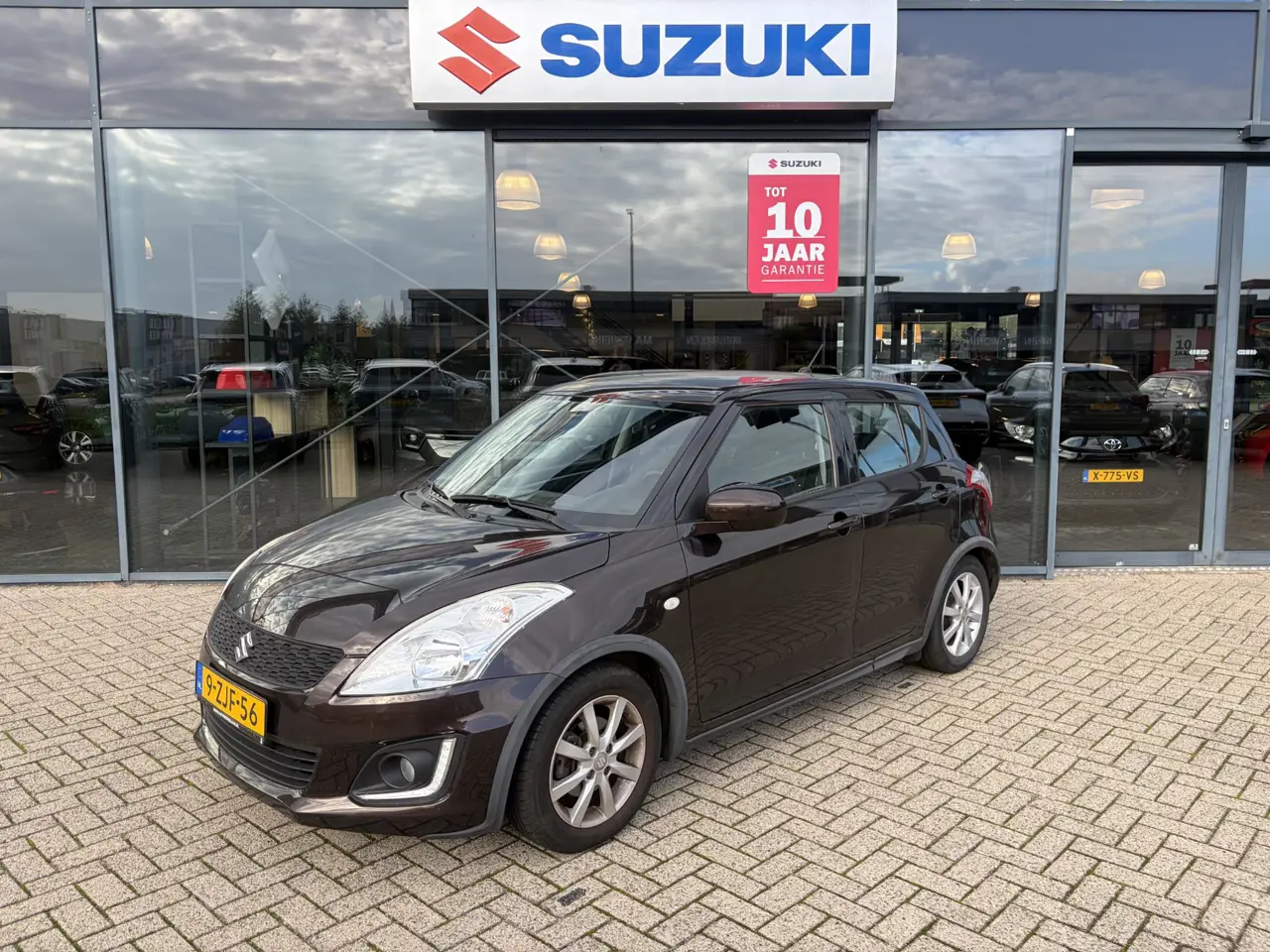 Suzuki Swift 1.2 Dynamic Easss 2015, foto 1