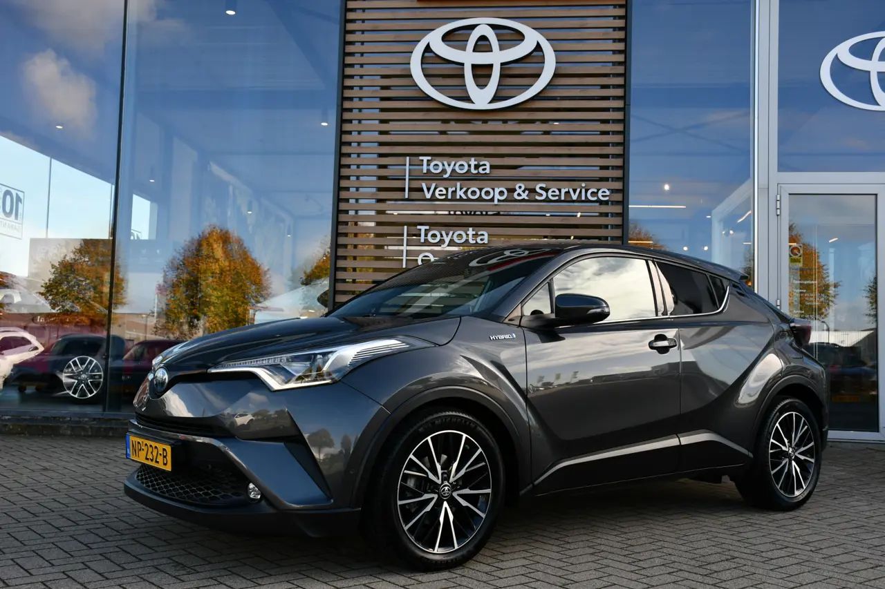 Toyota C-HR 1.8 Hybrid Premium Automaat 122Pk 2017, foto 1